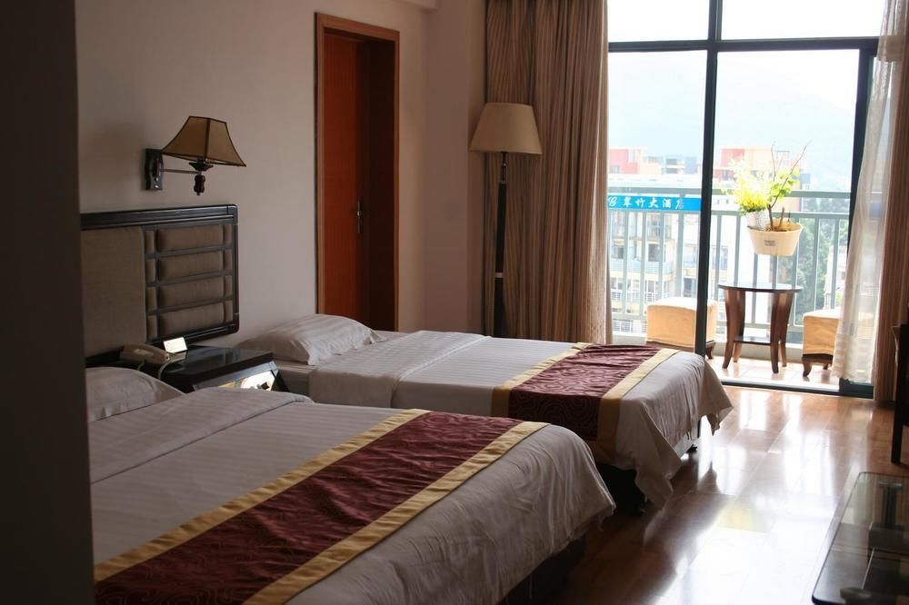 Green Bamboo Hotel Ґуйлінь Екстер'єр фото